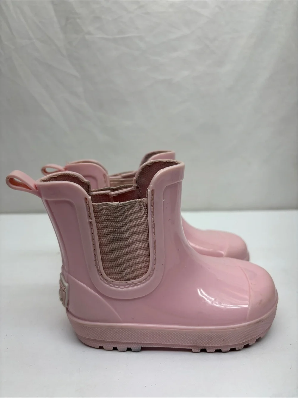 BearPaw rain boots for baby’s SZ 4, box 16
